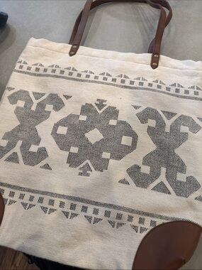 American Eagle Outfitters Cream and Brown Canvas Tote